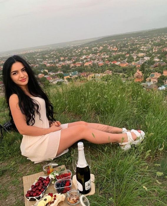 Искренний контакт с куртизанками: искусство эмоциональной близости в мире интимных услуг